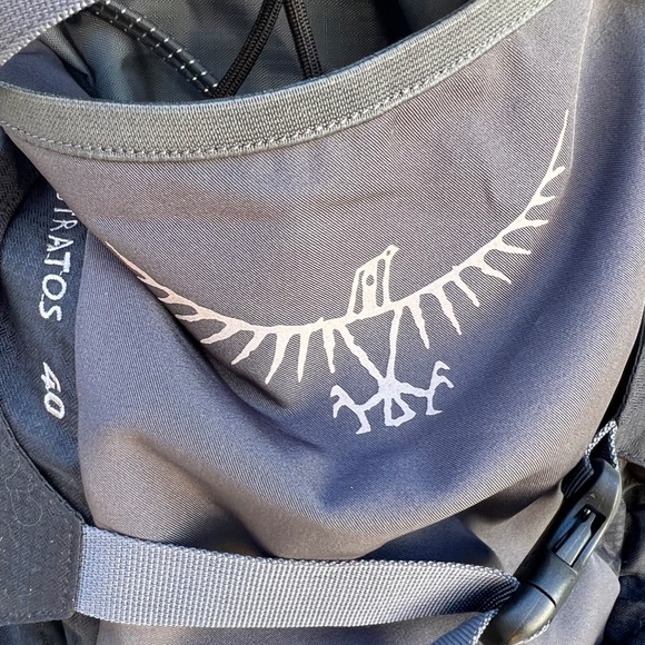 Osprey Backpack Daypack Stratos 40 Like New - Picture 3 of 10